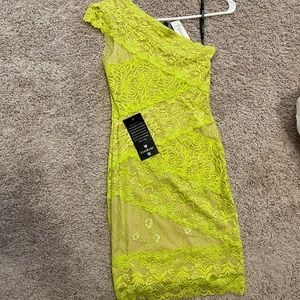 Brand new bebe dress -xs